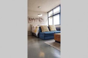Gardens Studio Apartment with Spectacular Views